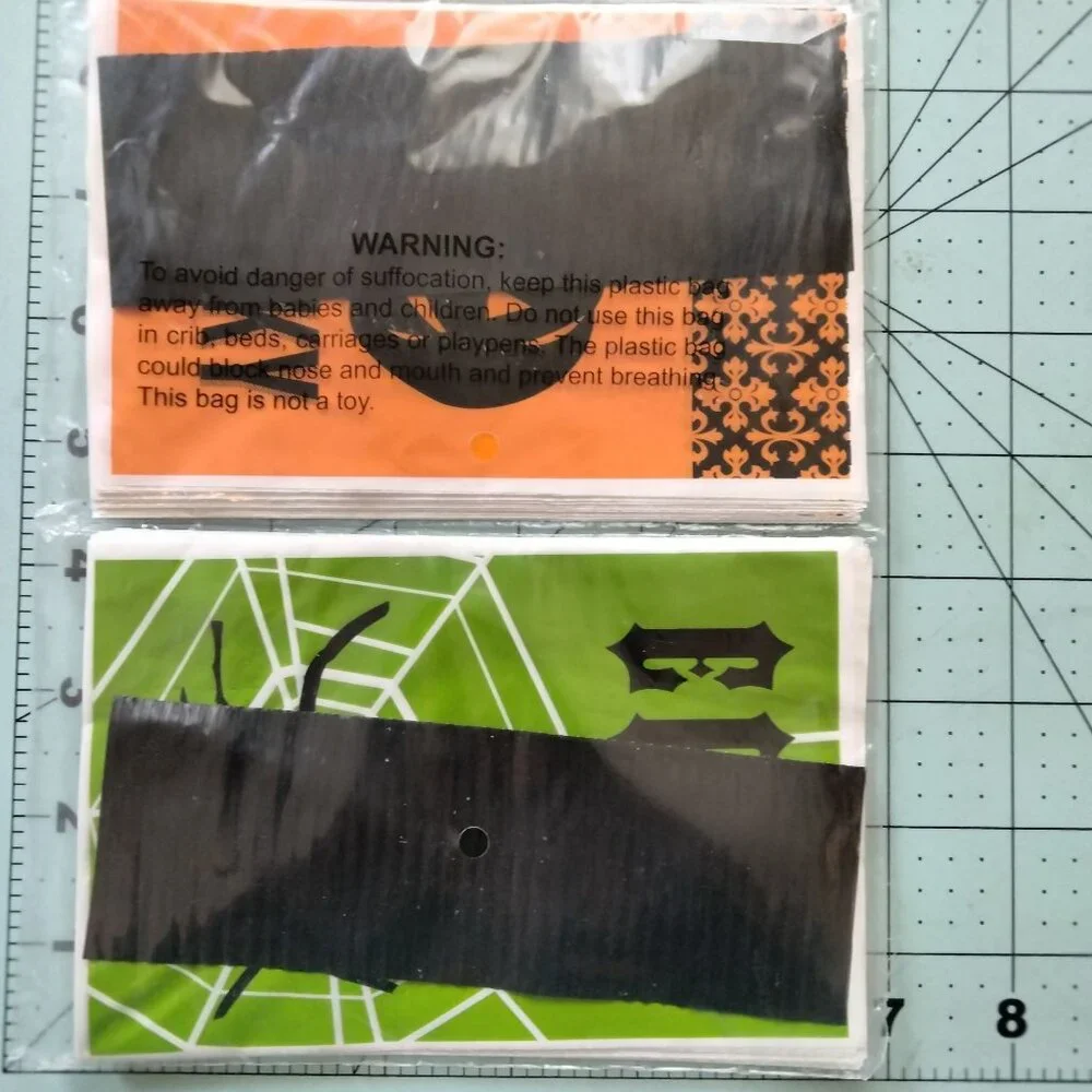 Halloween Treat Bags 80 Count Gloom For Your Room Spider & Pumpkin Designs